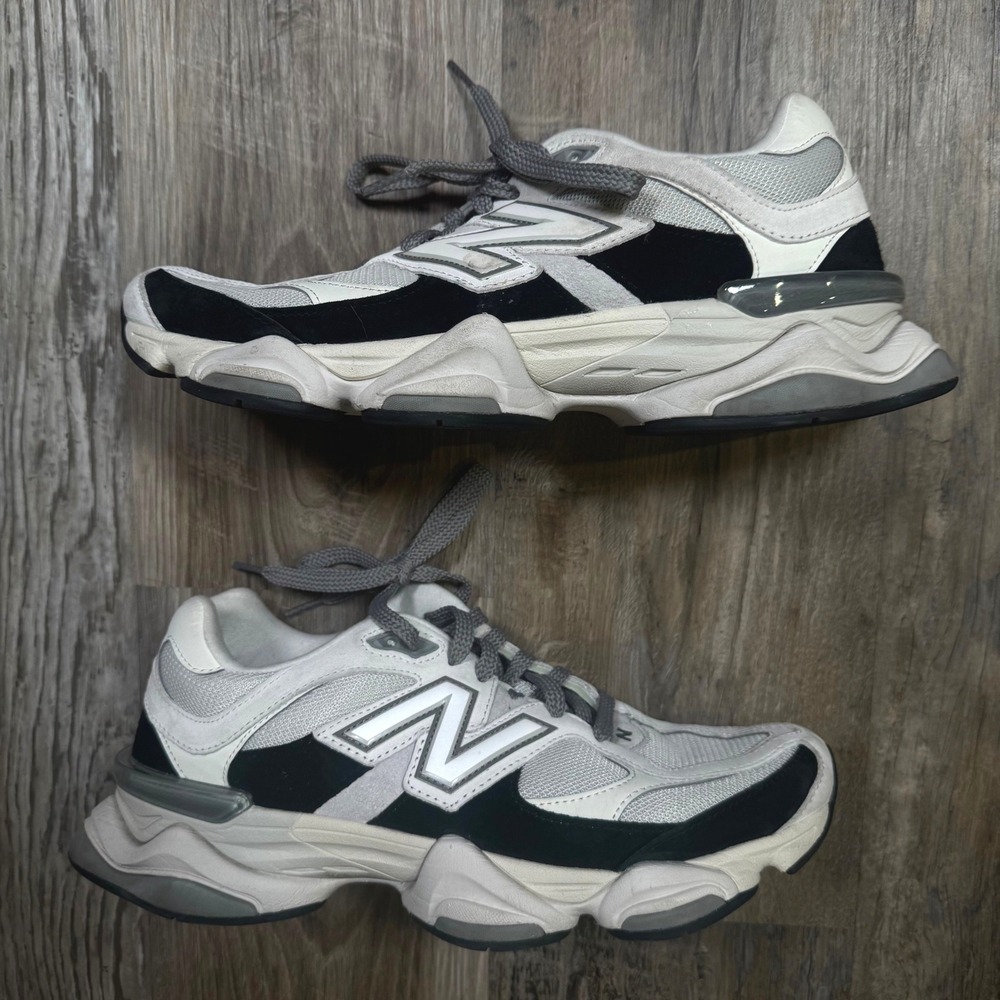 New Balance Sneakers Mens 11 White Black 9060 U9060JBB Chunky Athletic Shoes